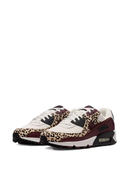 Pantaloni scurți Nike cu imagine cu model leopard maro