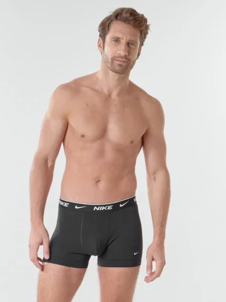 Rastezanje bokserice Nike s melange uzorkom crna