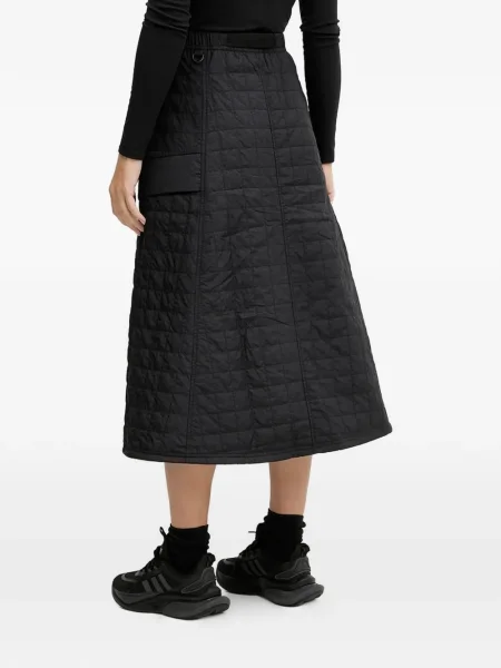 Midi sijonas The North Face iki kelių dygsniuotas juoda