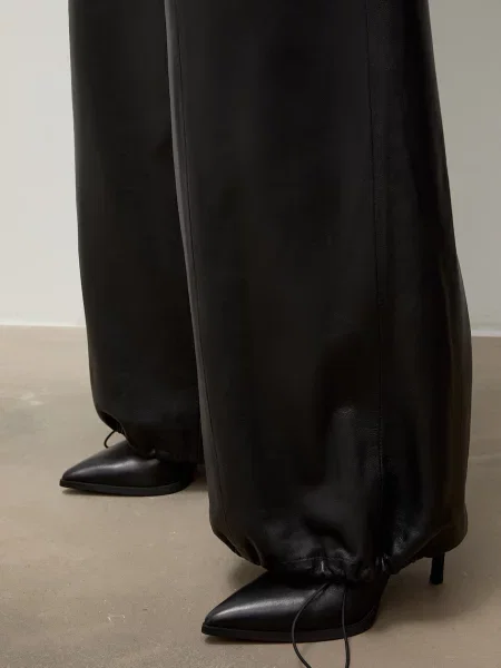 Кожаные брюки Answear.lab