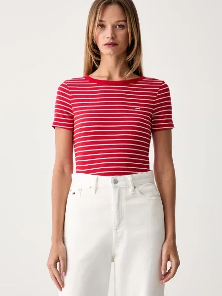 Levi's tričko s HAYES červené