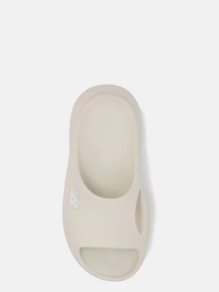 Шлепанцы New Balance белые