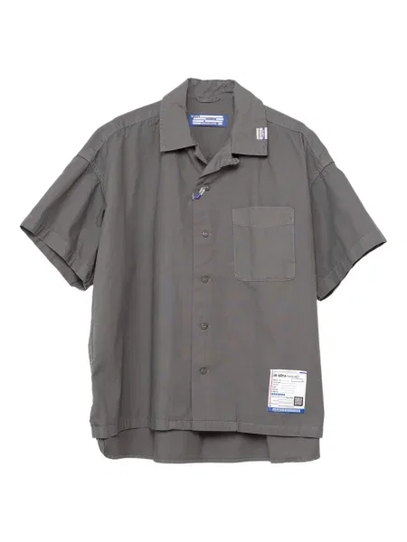Krátká košile In･stru(men-tal). s kapsami na rukávech šedá