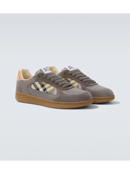 Sneakerși Burberry din piele de căprioară gri
