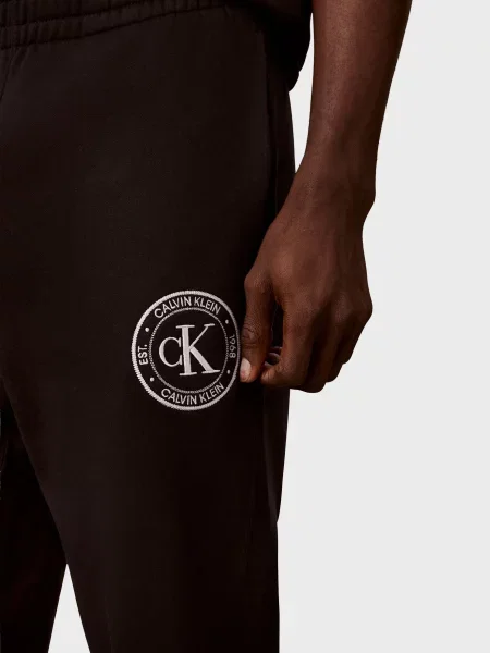 Спортивные штаны Calvin Klein черные