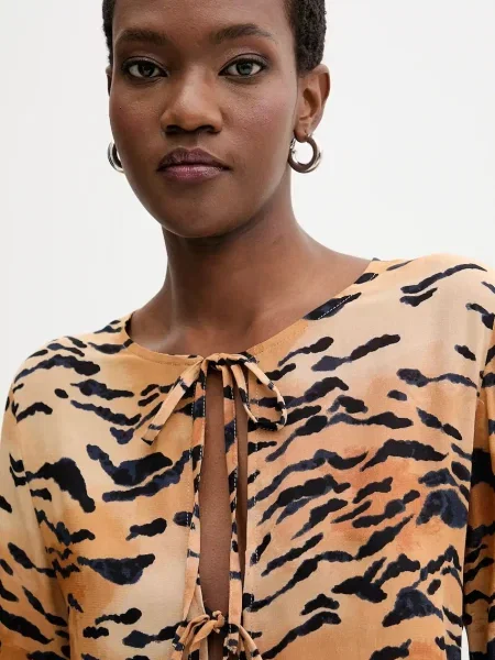 Блузка Never Fully Dressed візерунок коричневий