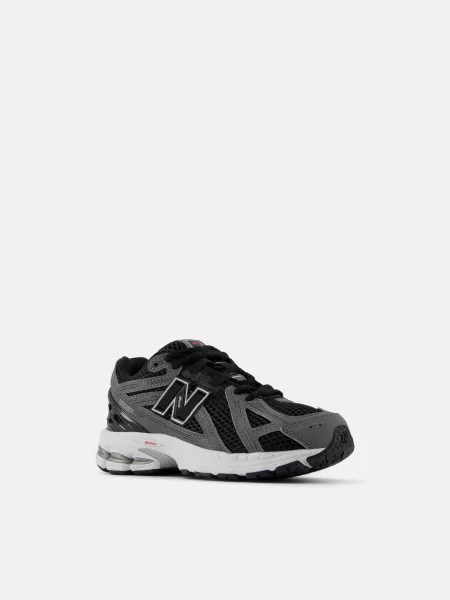 Детские кроссовки New Balance черные