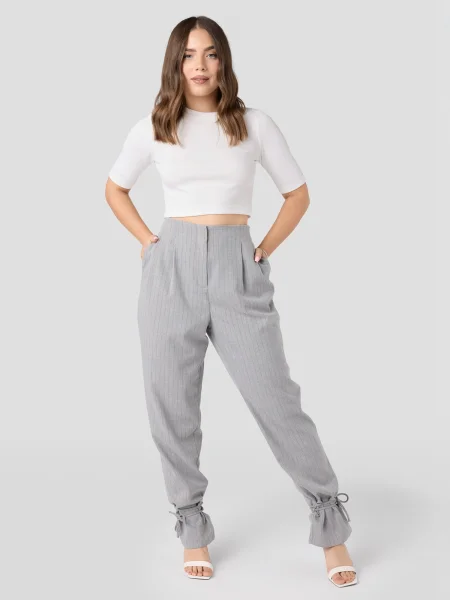Laurella Pantaloni cutați gri amestecat negru