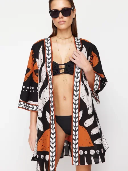 Sukienka mini Trendyol z etnicznym nadrukiem czarna