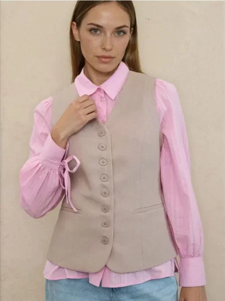 Костюмна жилетка з V-подібним вирізом бежевий