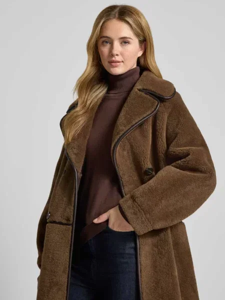 Płaszcz z futerka z kołnierzem z połami model ‘TILDA’ Oakwood