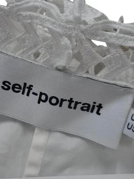 Gėlėtas nėriniuotas kostiumas suknele Self-portrait balta