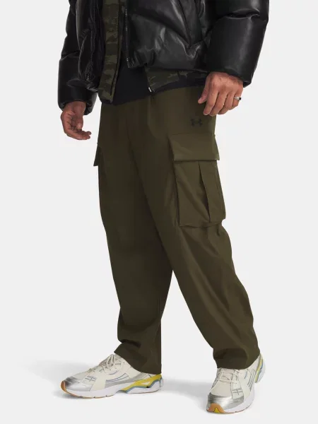 Športne hlače Under Armour črna