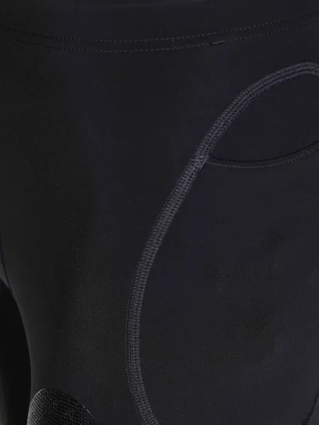 Pantaloni scurți Satisfy negru