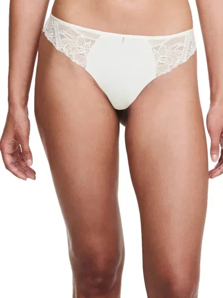 Женские стринги с низкой посадкой