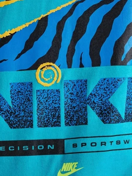 Běžecké fleecové tričko s potiskem Nike s potiskem černé