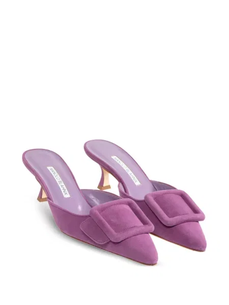 Papuci tip mules Manolo Blahnik cu cataramă violet