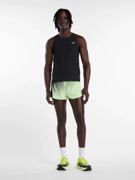 Спортивные шорты New Balance желтые