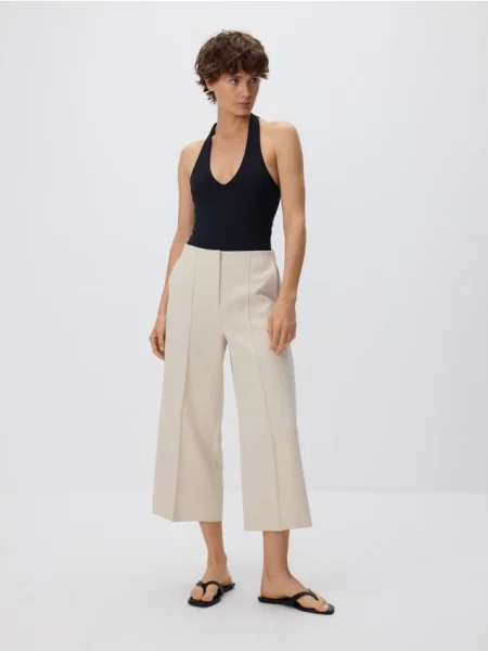 Reserved Pantaloni tip culotte la dungă bej