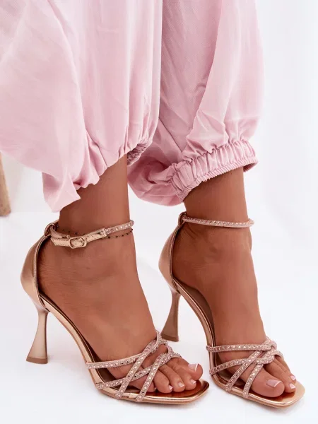 Сандали Boto с висок ток с кристали бяло