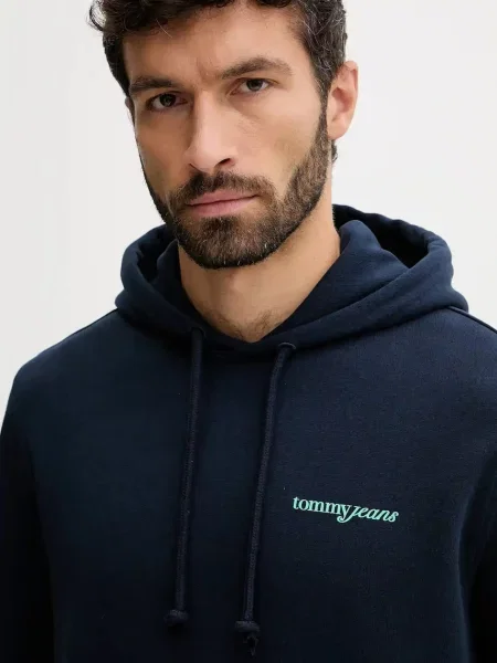 Mikina Tommy Jeans tmavomodrá s kapucí s potiskem
