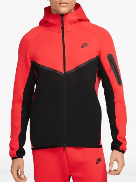 Běžecké fleecové tričko s potiskem Nike s potiskem černé