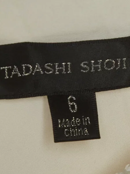 Rochie maxi Tadashi Shoji cu funde cu un umăr gol negru