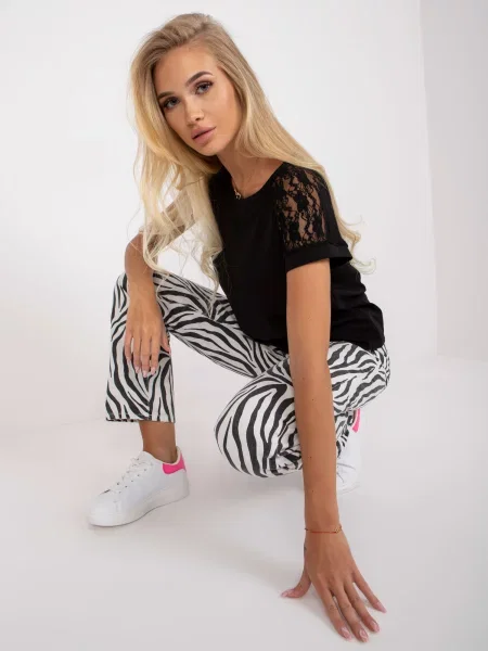 Bluză Fashionhunters casual negru