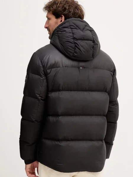Tommy Hilfiger pehelydzseki téli fekete