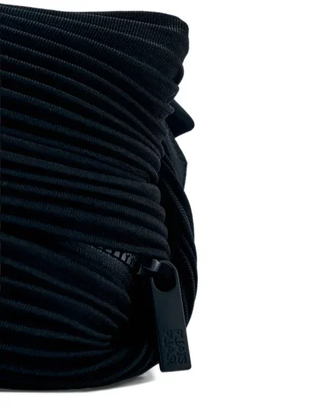 Cu centură curea Pleats Please Issey Miyake negru