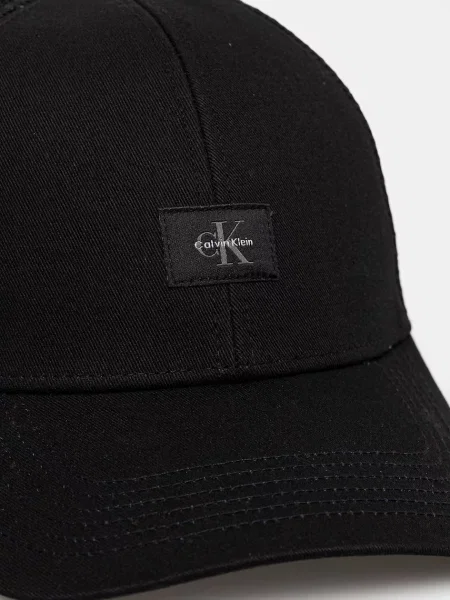 Calvin Klein Kapa črna