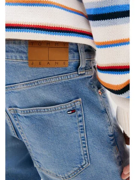 Farmer rövidnadrág Tommy Hilfiger Jeans világoskék