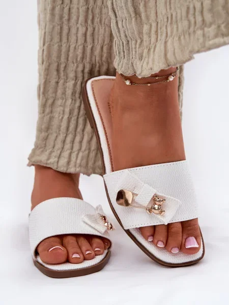 Copati Boto z lokom brez pet bela