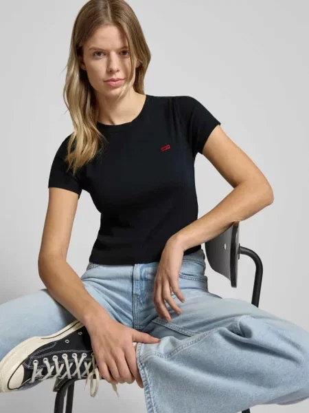 T-shirt z naszywką z logo Levi's czarna