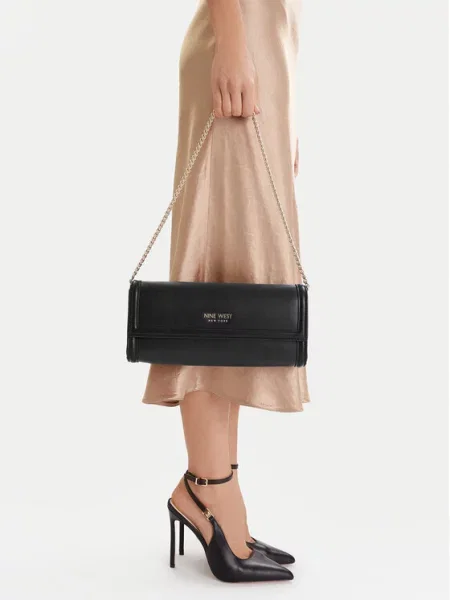 Zawieszka Nine West czarna