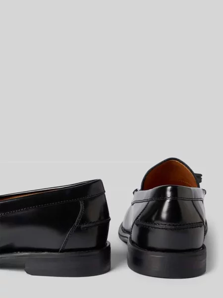 Loafersy z naturalnej skóry bydlęcej model STEVEN' Vagabond czarne