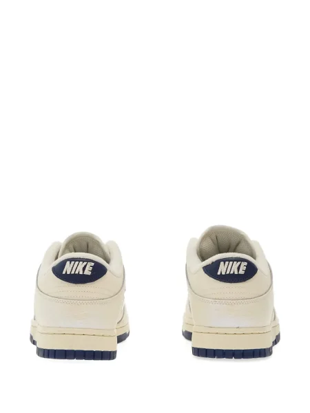 Маратонки Nike Dunk с връзки с дантела