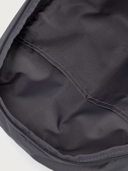 Under Armour hátizsák Essential szürke