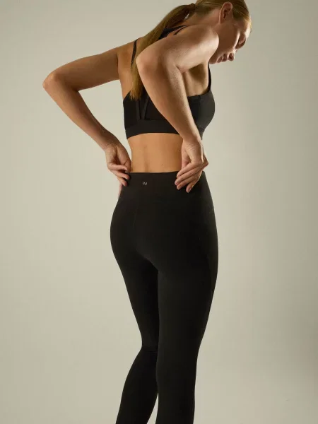 Спортивные однотонные лосины