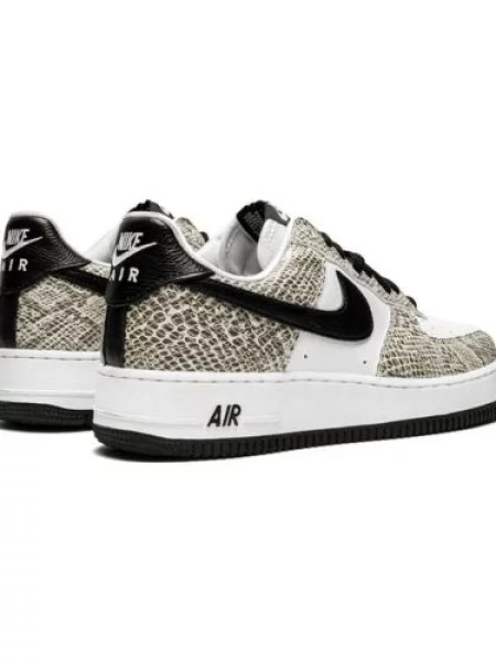 Retro tenisky Nike Air Force 1 s hadím vzorem bílé