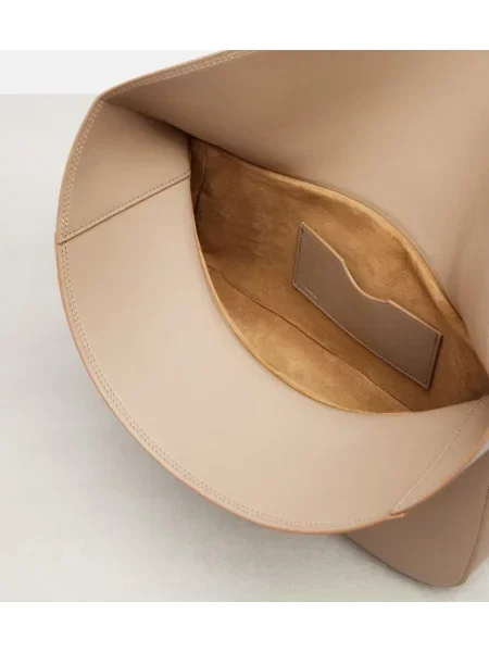 Geanta de piele Loewe din piele bej