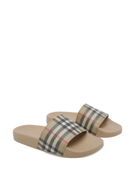 Papuci Burberry în carouri