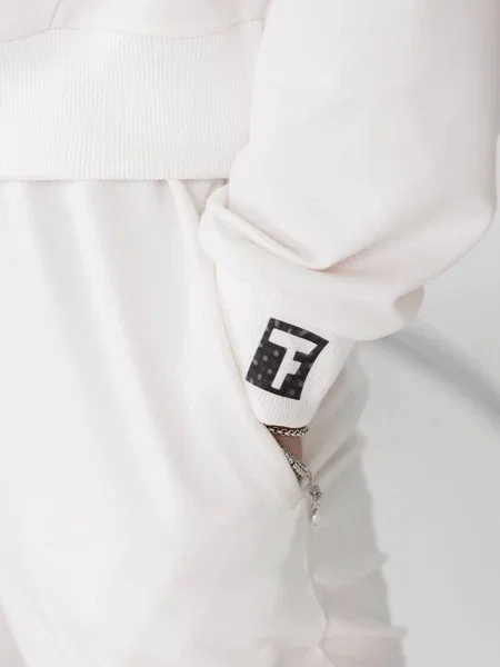 Женский спортивный костюм білий