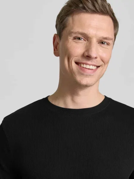 T-shirt z okrągłym dekoltem model ‘ENIL’ Drykorn czarna