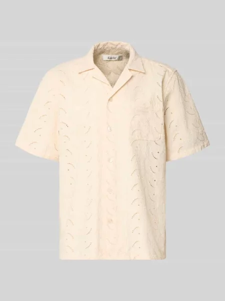 Koszula casualowa o kroju relaxed fit z haftem angielskim model ‘LEO PAISLEY’ Forét biała