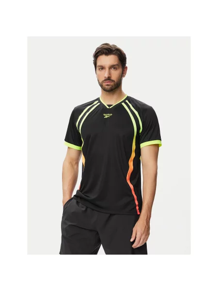 Reebok Футболка Regular Fit чорний