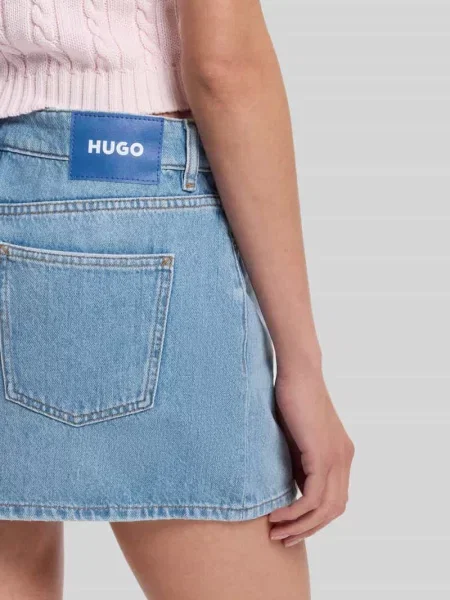 Spódnica mini o kroju straight fit z czystej bawełny w fasonie 5 kieszeni model Hugo Blue niebieska