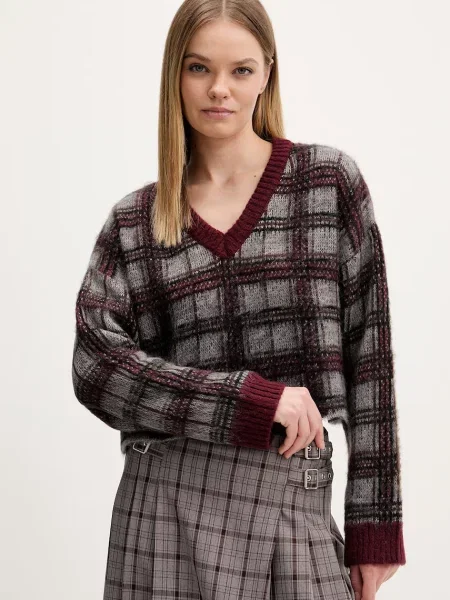 The Ragged Priest pulover bordo