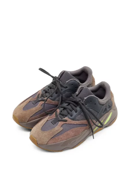 Sneakerși Adidas Yeezy maro