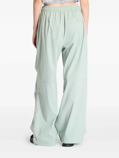 Pantaloni scurți Nike cu imprimeu geometric cu imagine din canvas negru